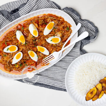 Bacalao con repollo y huevo.