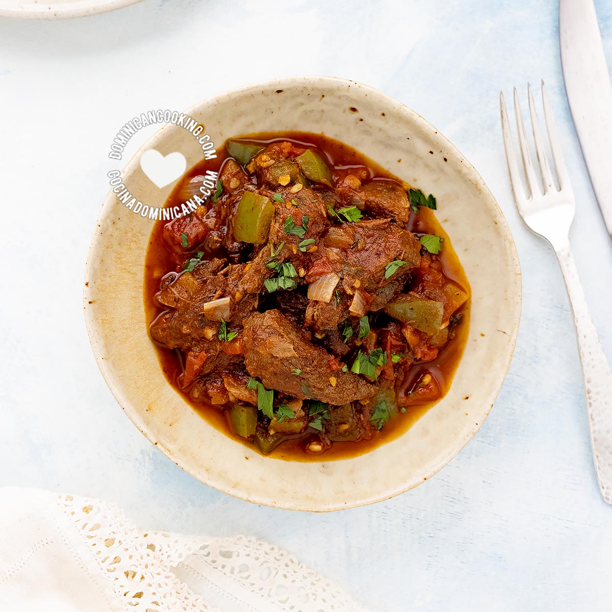 Carne guisada (Dominican res guisada).