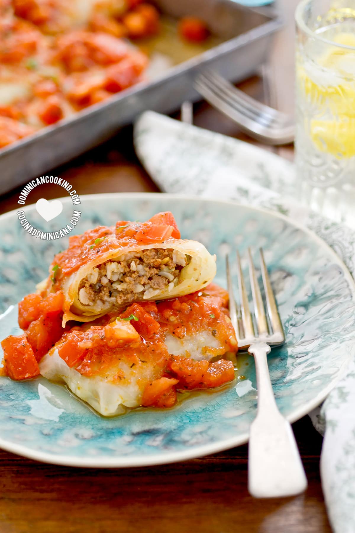 Niño envuelto (rice and beef cabbage rolls).