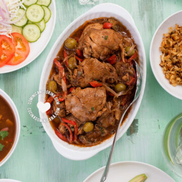 Pollo guisado.