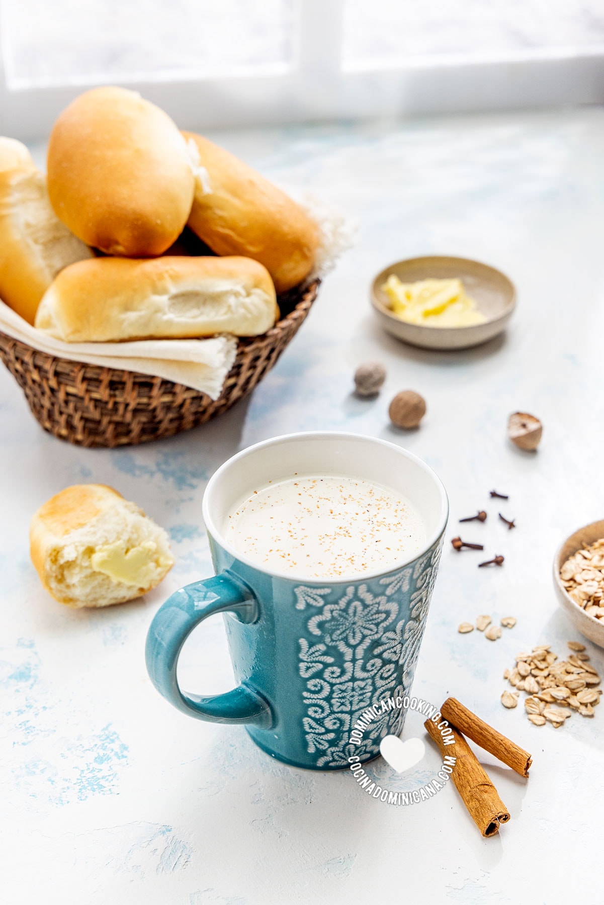 Drinkable oatmeal (avena drink).