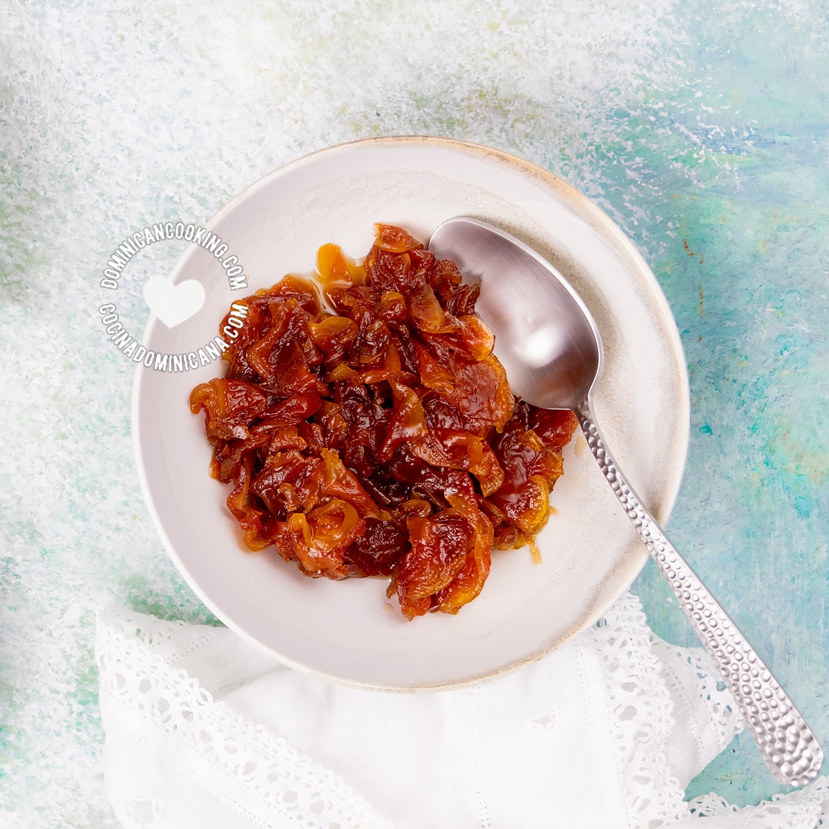 Dulce de lechosa (Candied unripe papaya).