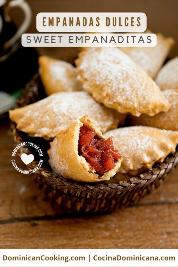 Empanadas dulces (sweet empanaditas) recipe.