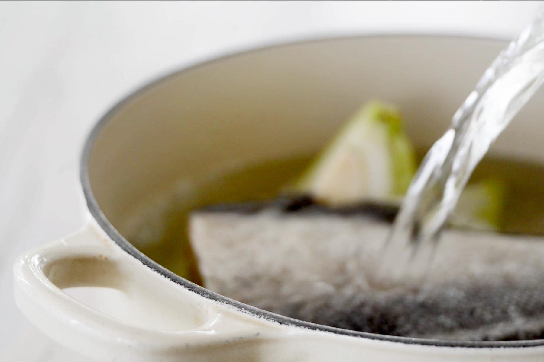 Boiling bacalao.