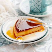 Flan de leche (Spanish creme caramel).