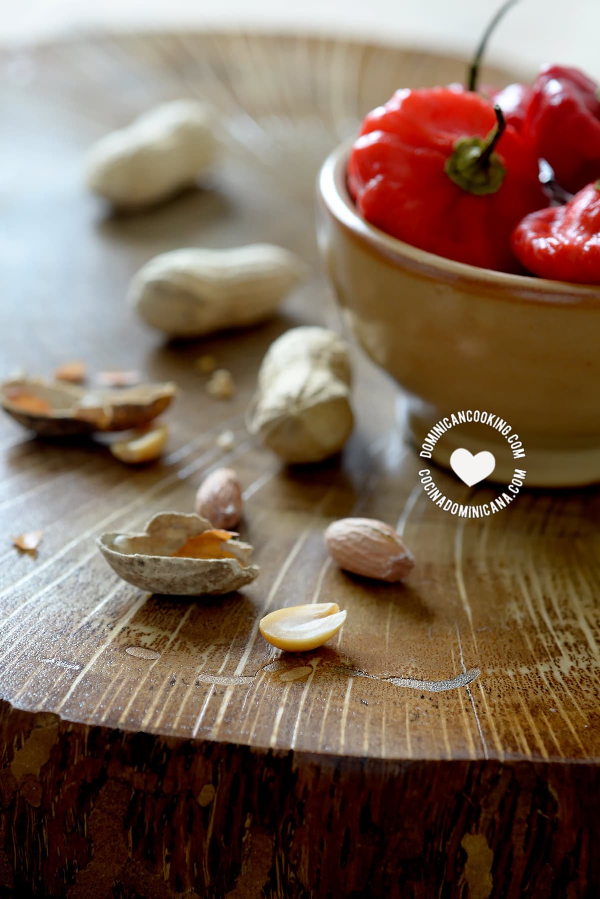 Ingredients for mambá (spicy and savory peanut butter).