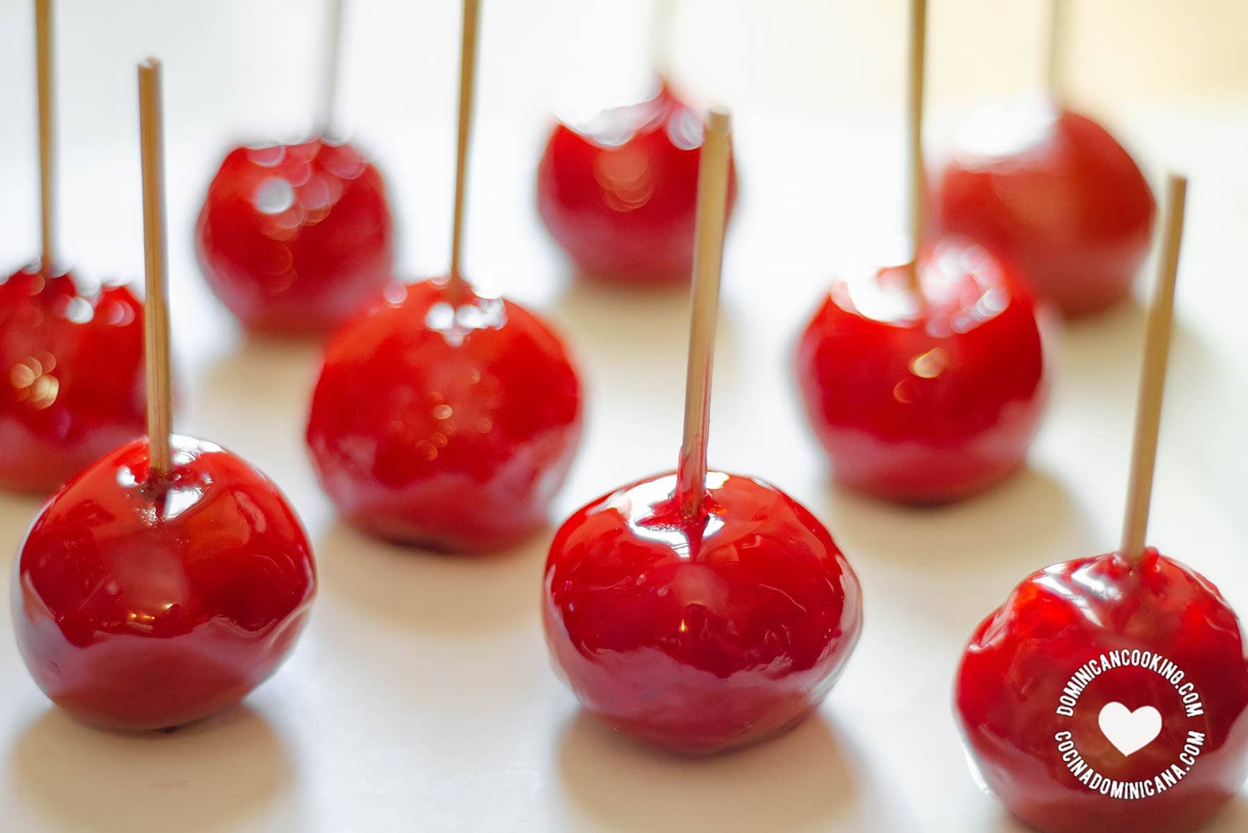 Memelos, churumbeles, cacos (dominican lollipops).