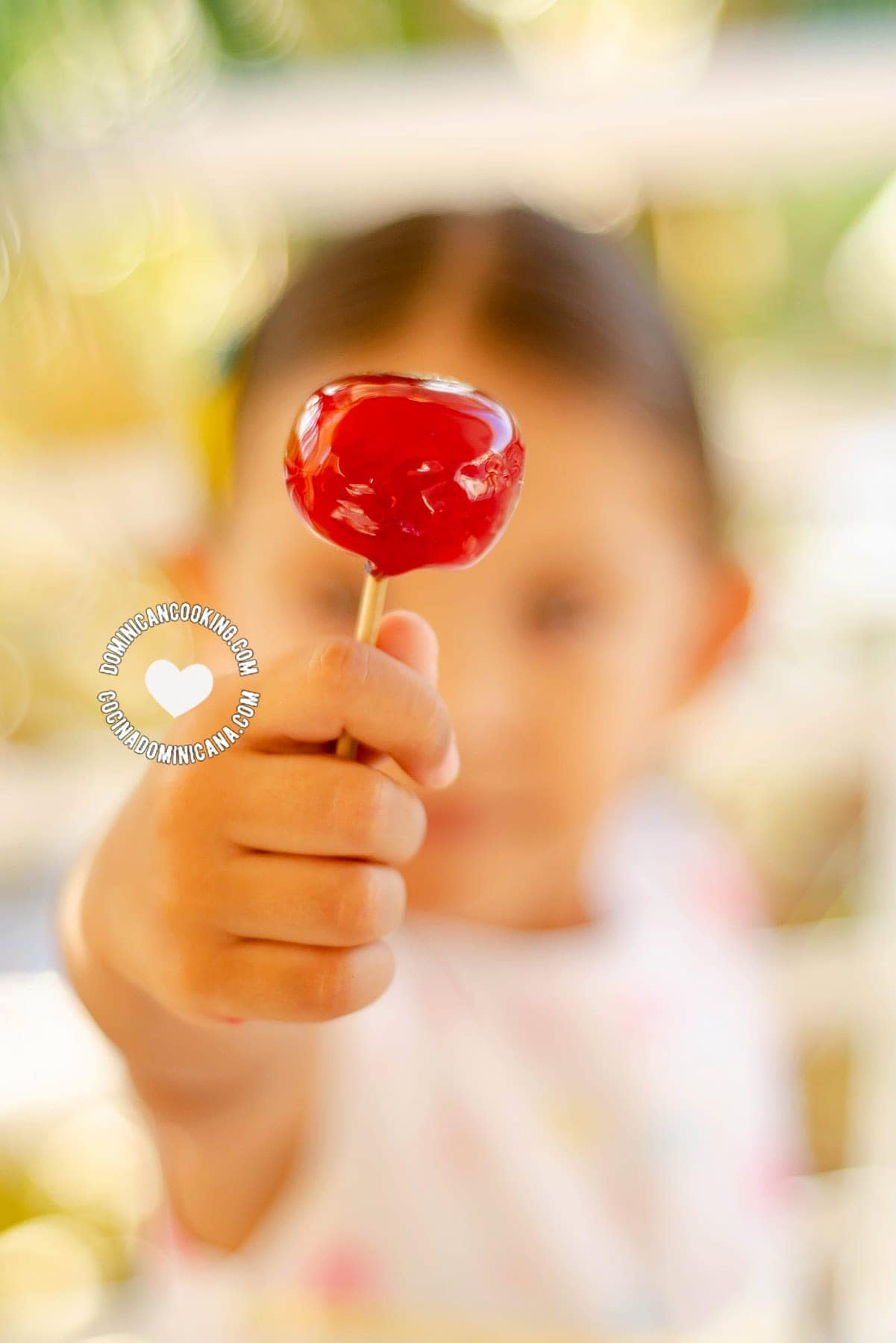 Memelos, churumbeles, cacos (Dominican lollipops).