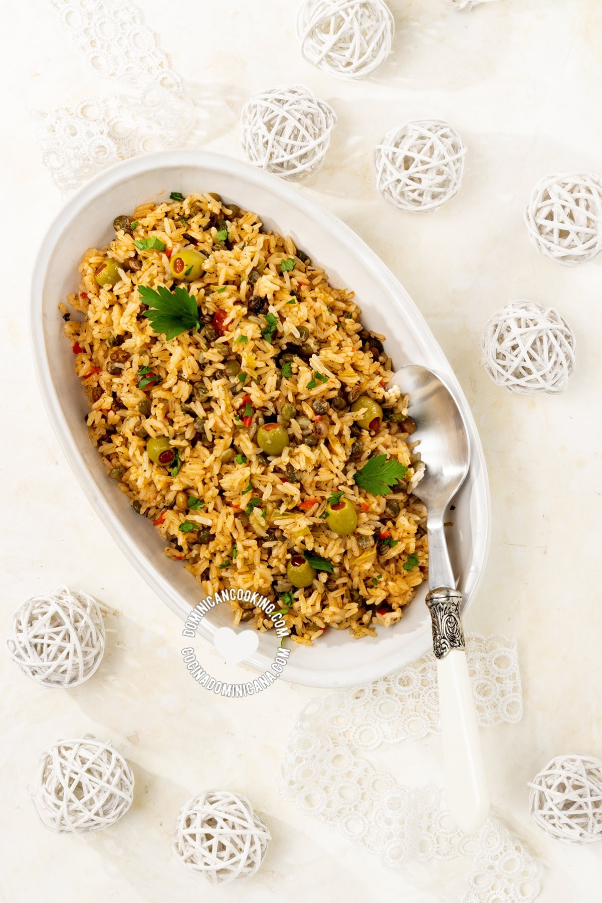 Moro de guandules (rice with pigeon peas).