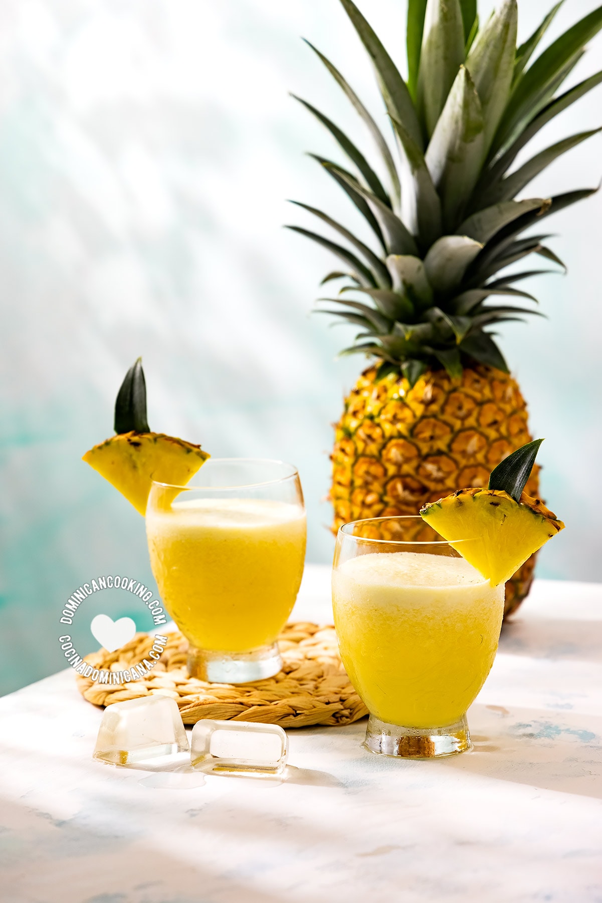 Pera-Pi&ntilde;a (rice and pineapple juice).