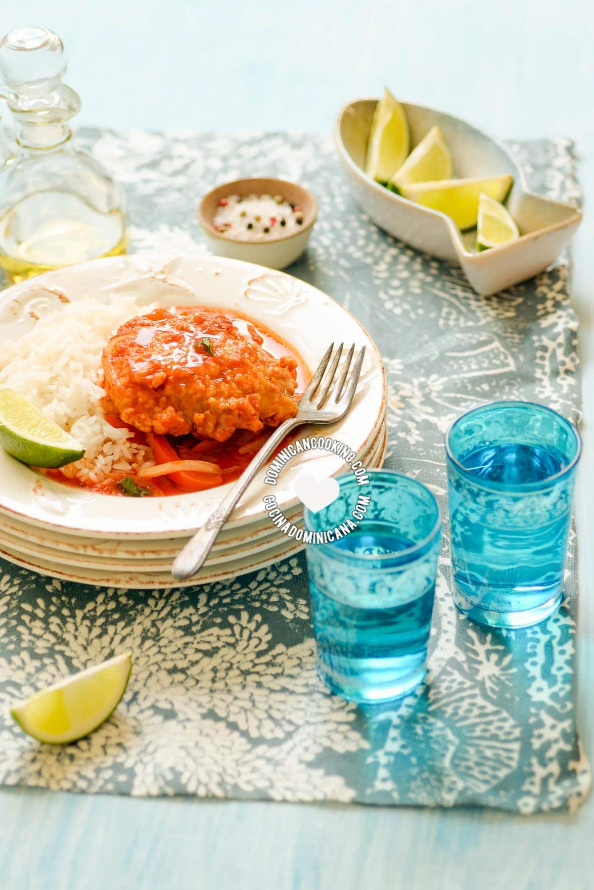 Pescado guisado en escabeche (escovitched fish).