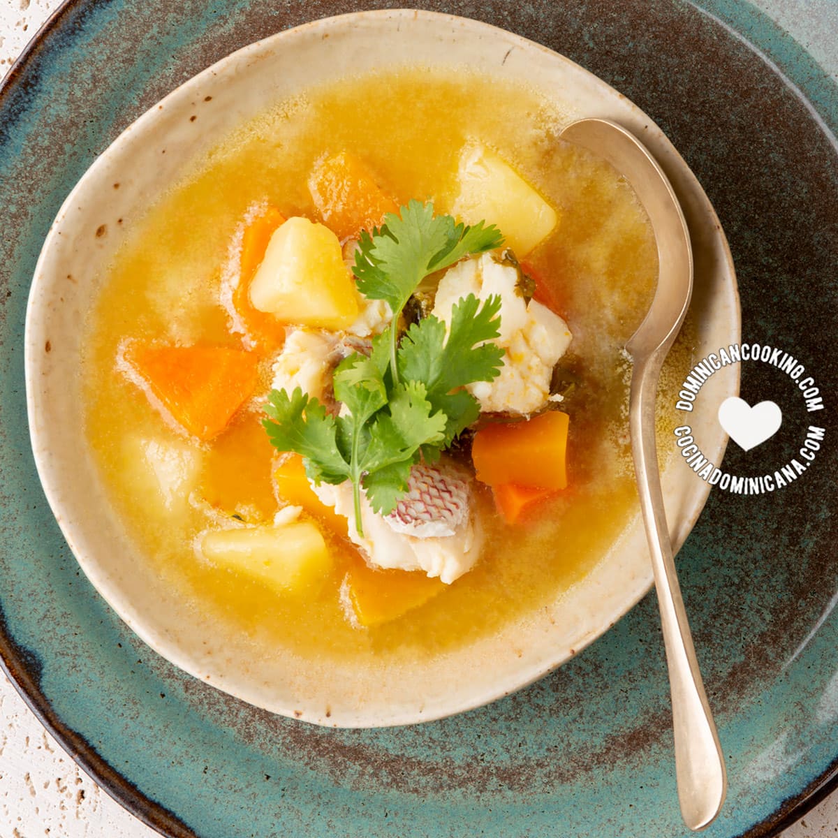 Sopa de pescado (fish head soup).