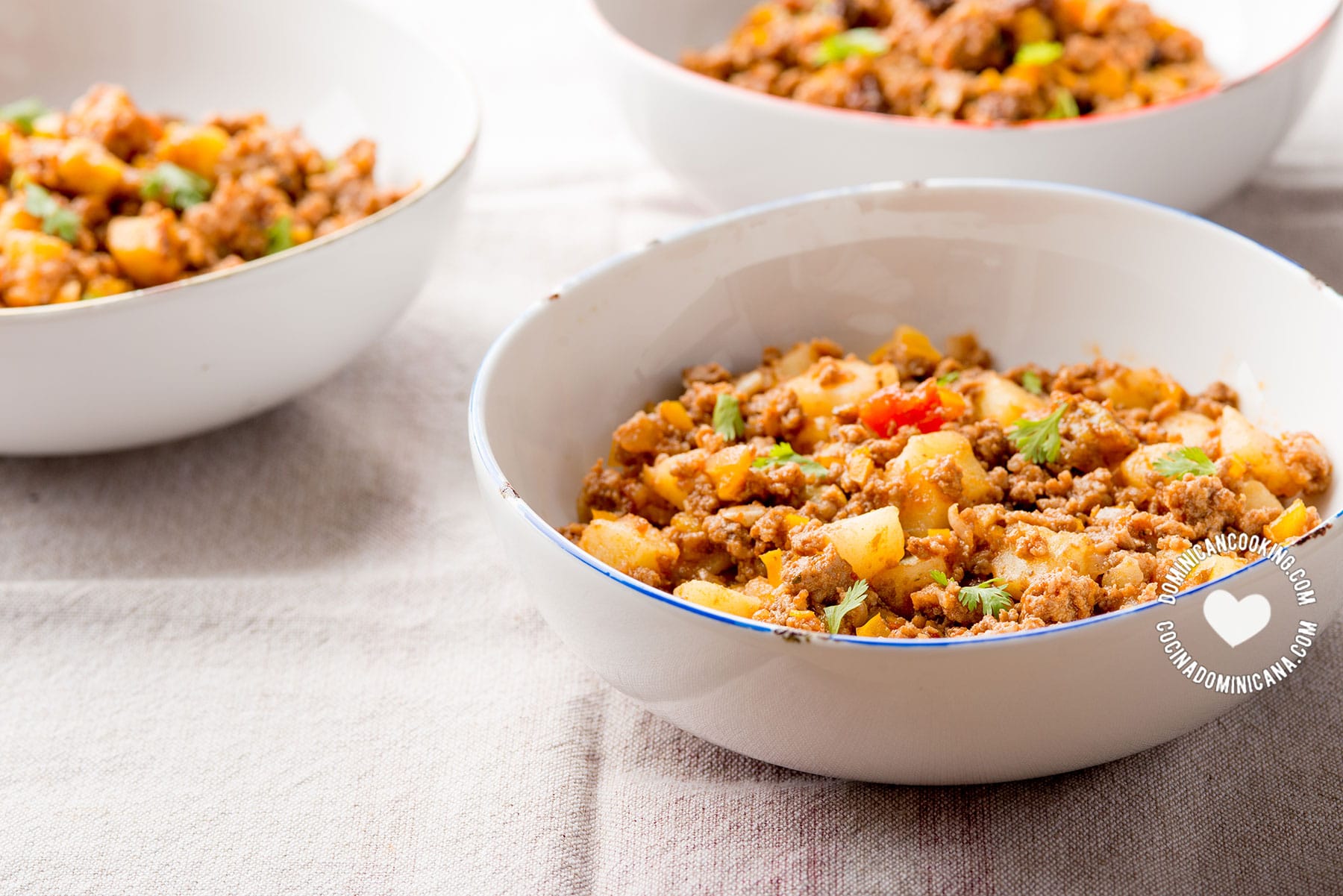 Minced beef with potato empanada filling.